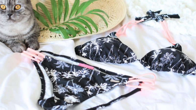 Palm print & pink detail bikini