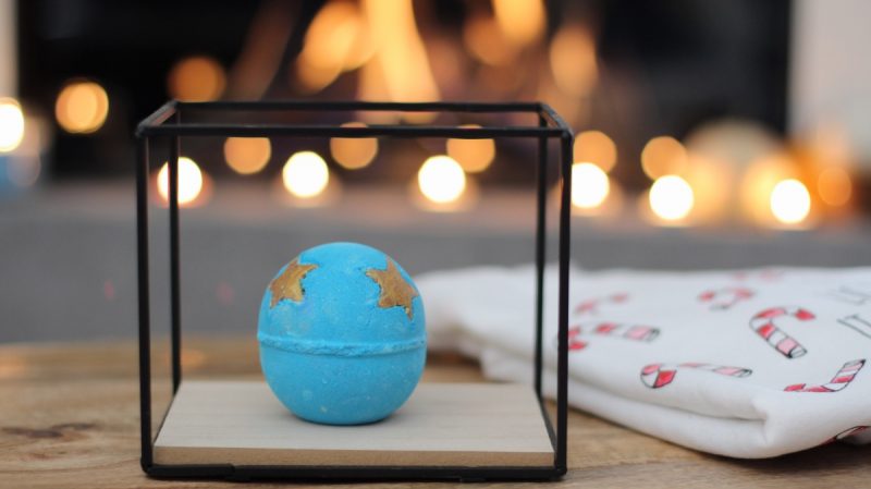 Shoot for the stars ★ Lush bathbomb review